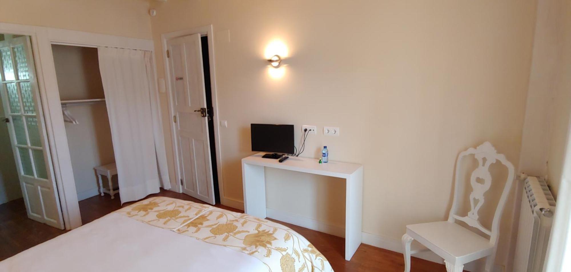 Hostal Camponaraya ภายนอก รูปภาพ